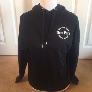 Great Black Medium Weight Pull Over Hoodie Sweatshirt